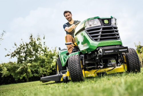 Autoportée JOHN DEERE X 590